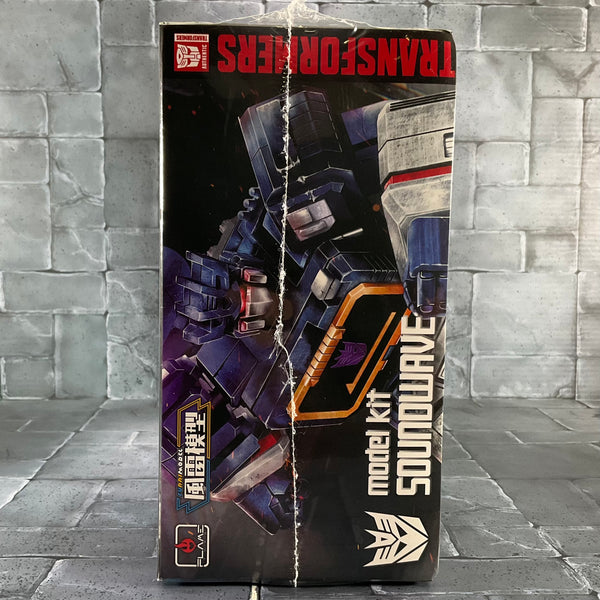 Transformers Furai 08 Model Kit Soundwave