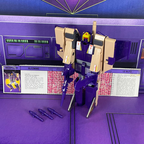 Transformers G1 - Blitzwing complete w/ tech spech
