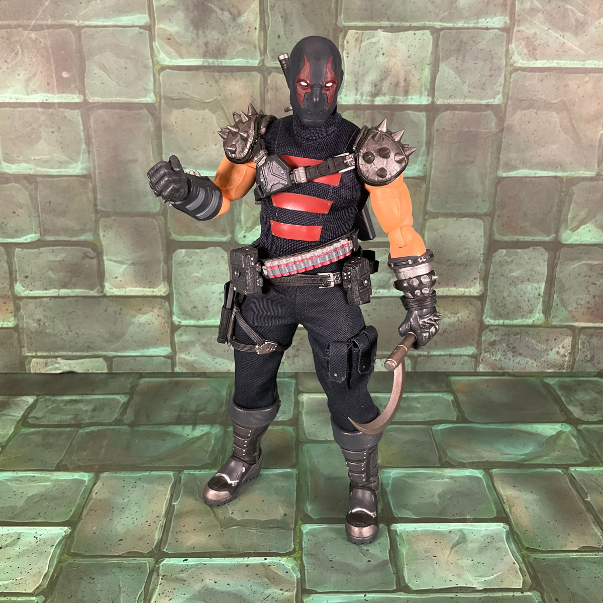 Batman: KGBeast (Mezco One:12) – Resealed – Cherry Bomb Toys