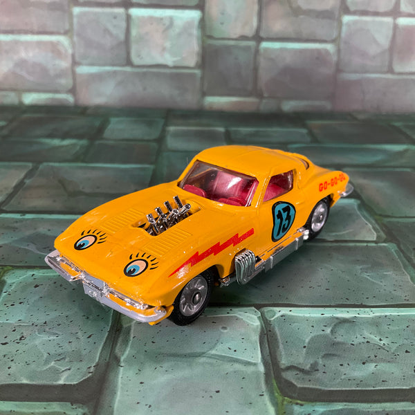Corgi Toys - 337 - Customized Chevrolet Corvette Sting Ray