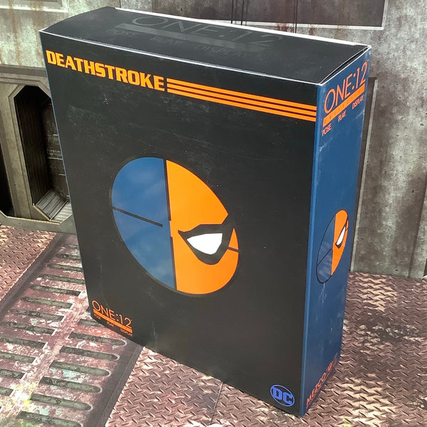 Mezco 1/12 Figure - Deathstroke