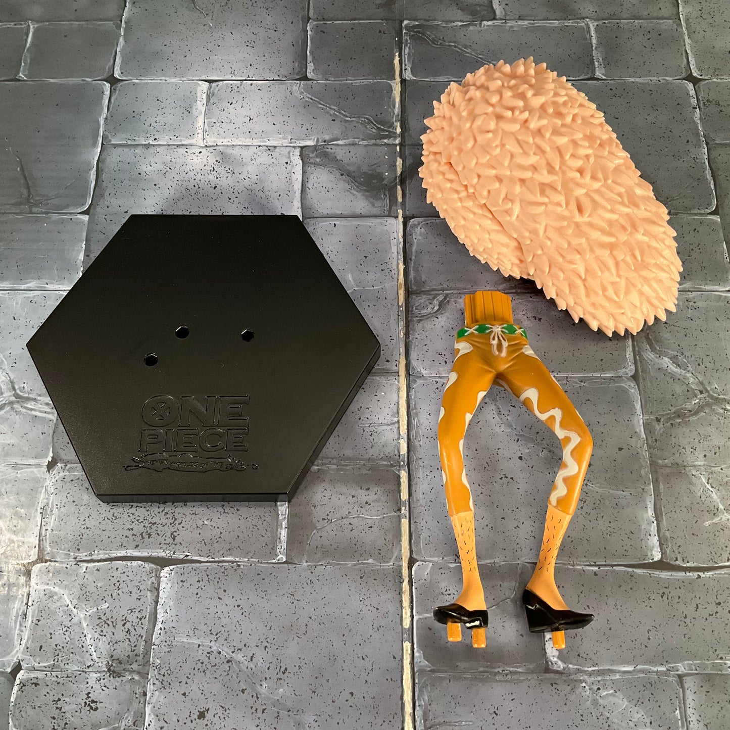 One Piece: Banpresto DX - Doflamingo (Resealed)