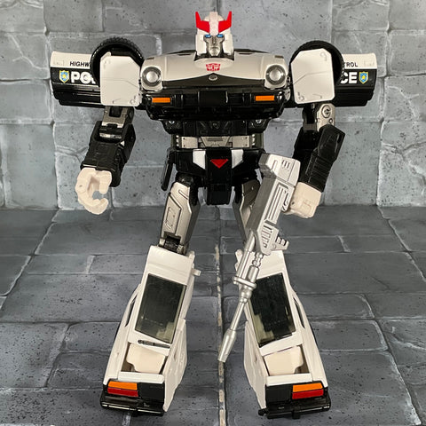 Transformers MP-17 Prowl