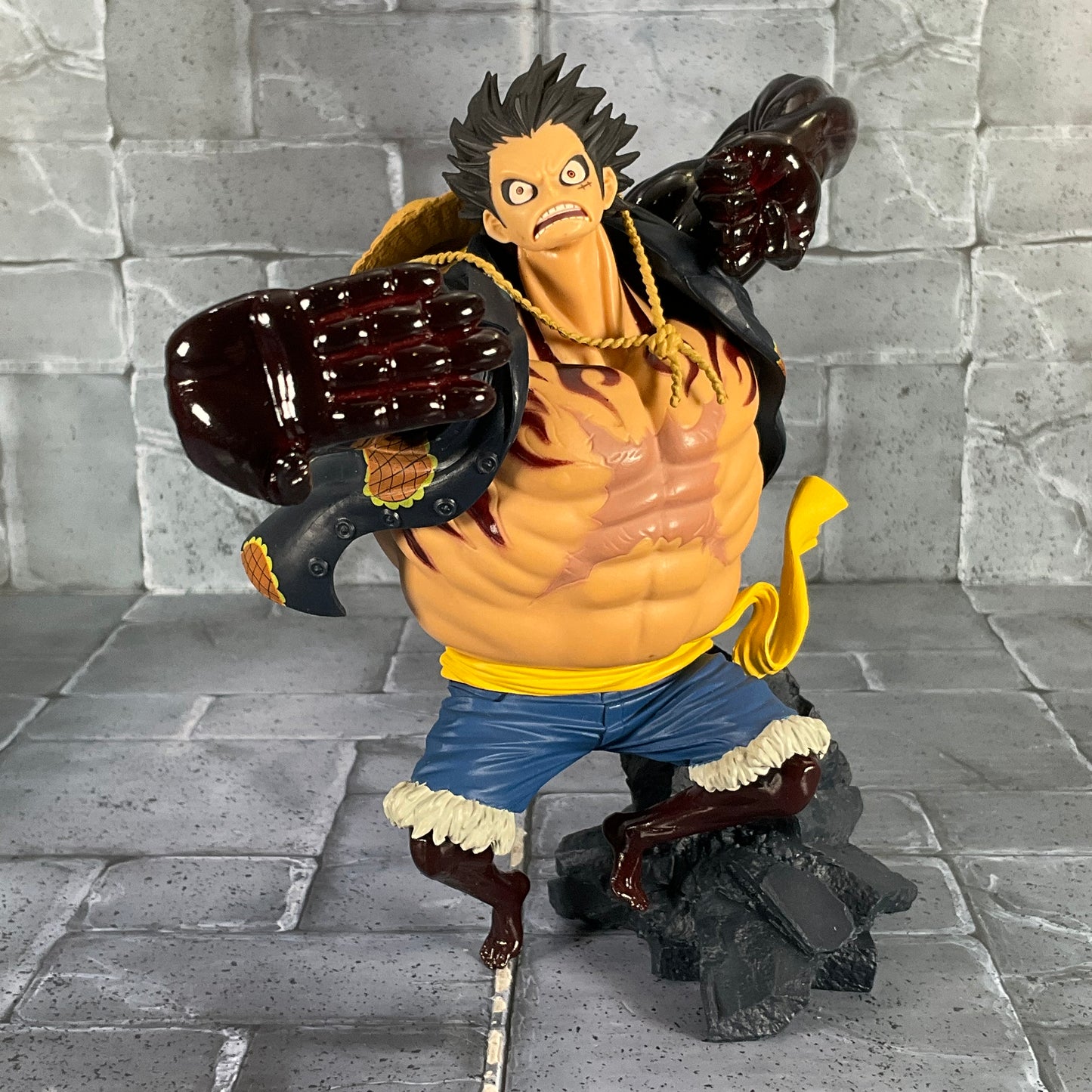 One Piece: Banpresto CraneKing - Monkey D Luffy (Resealed)