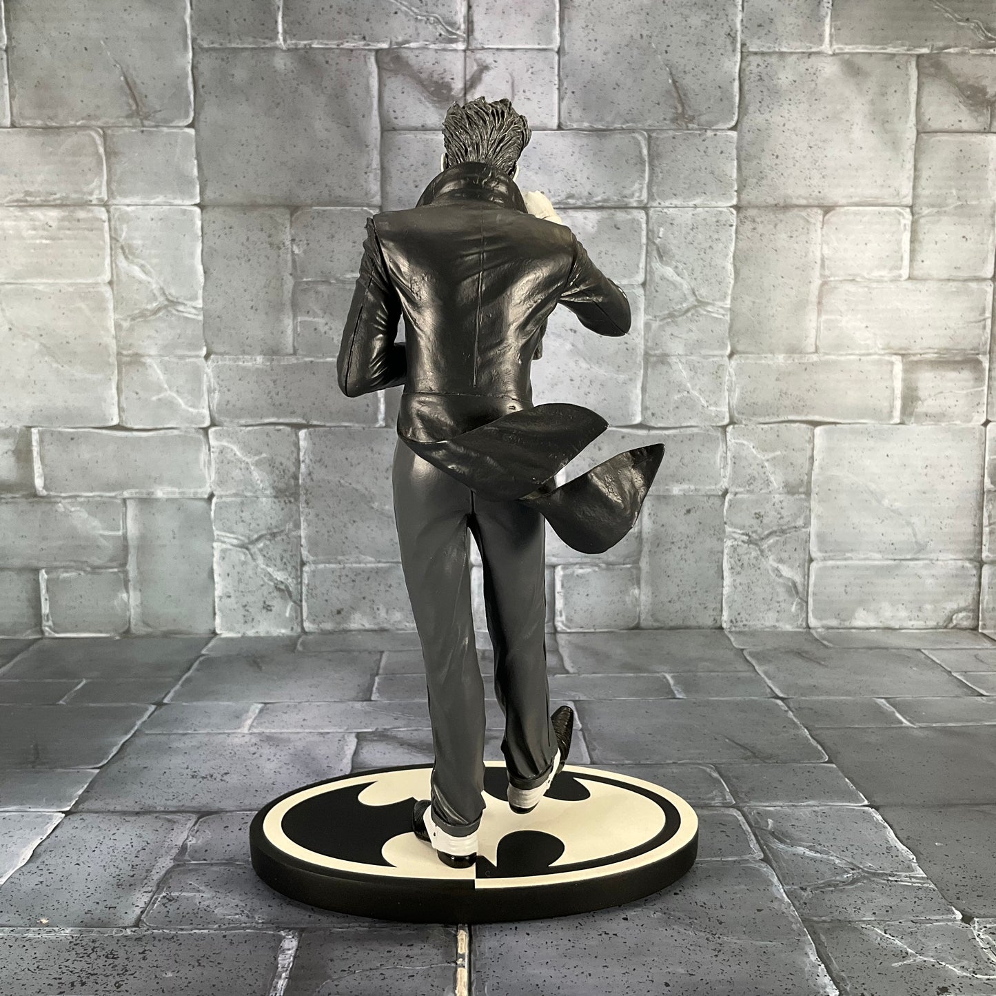 DC Collectibles Batman: Black and White - The Joker statue by Brian Bolland (Resealed)