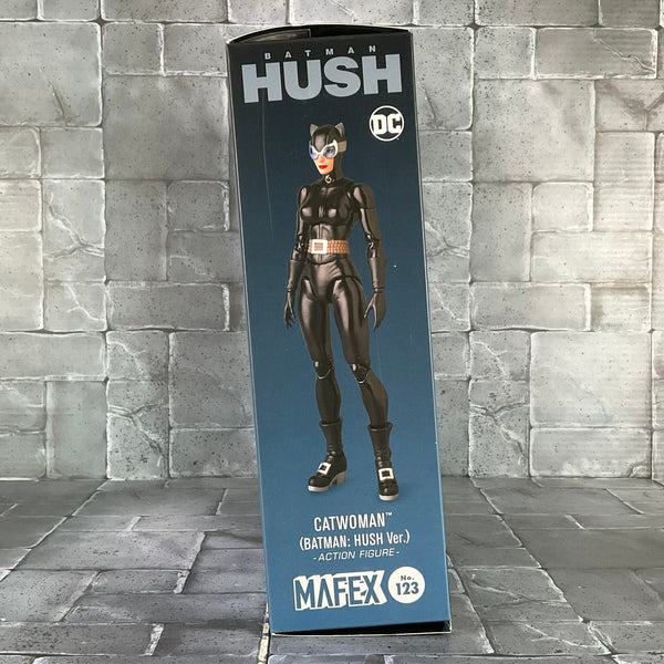 Mafex Batman Hush Catwoman