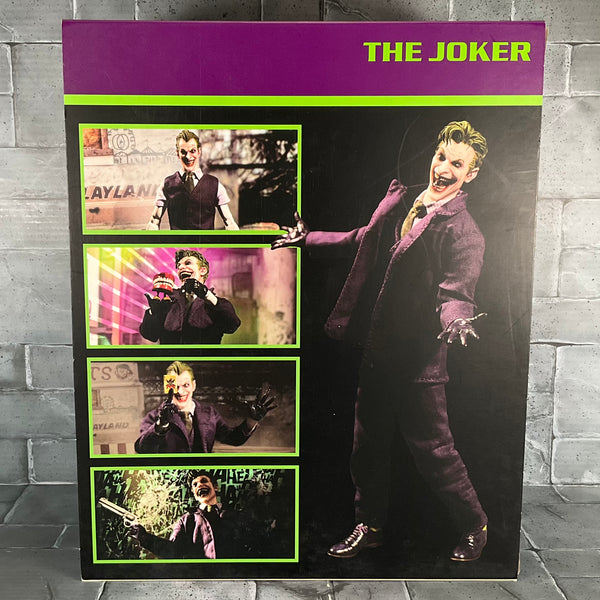 The Joker Mezco One : 12 Figure