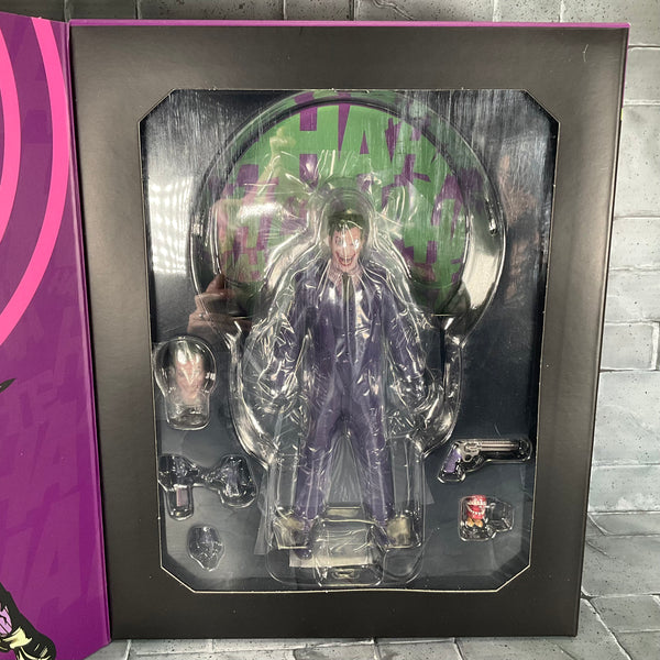 The Joker Mezco One : 12 Figure