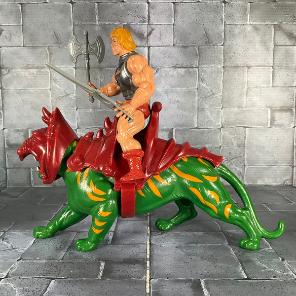 MOTU Masters of the Universe: Vintage - Battle Damage He-Man & Battle Cat