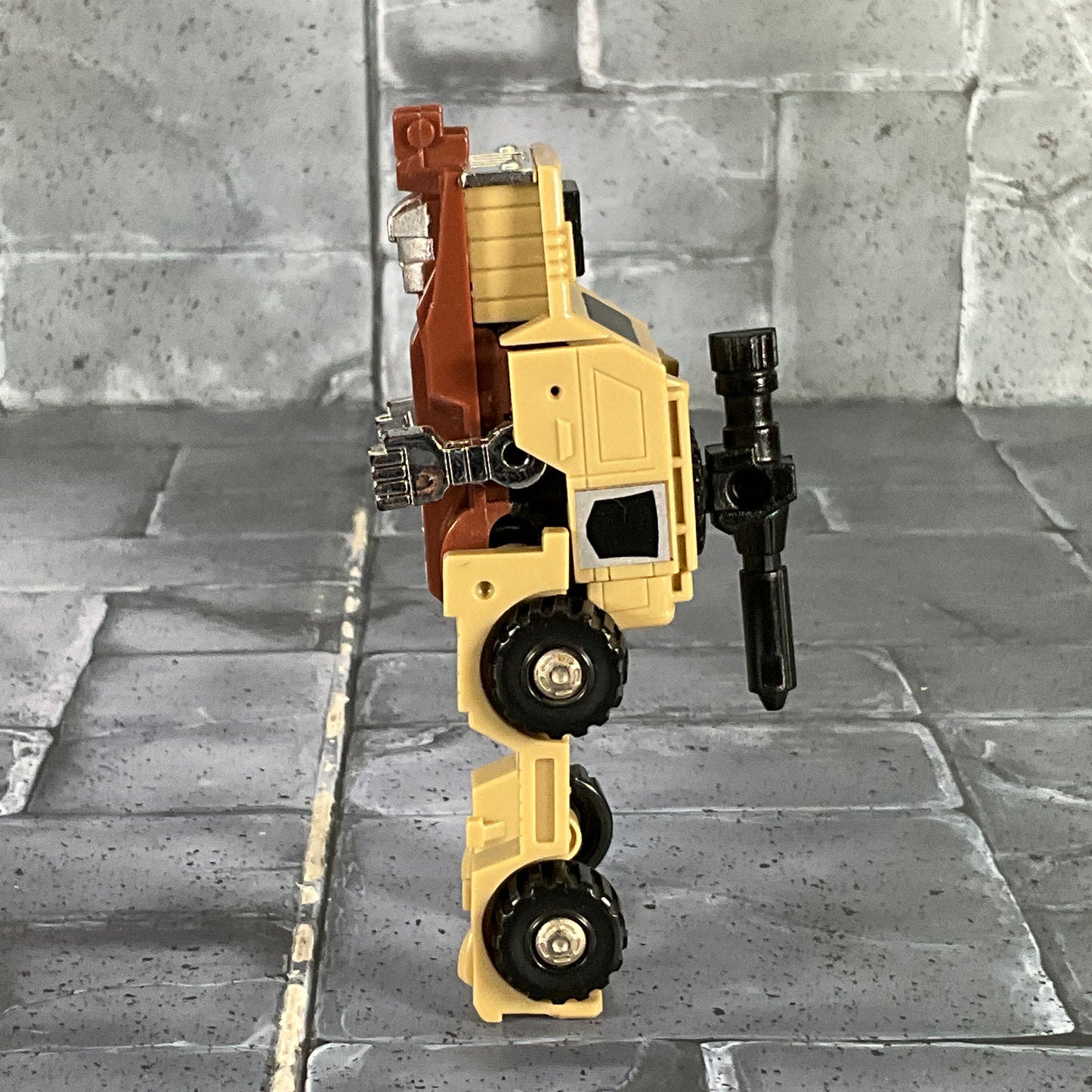Transformers: G1 - Outback (Takara) - Complete