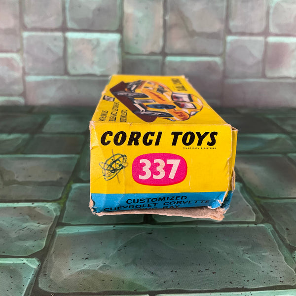 Corgi Toys - 337 - Customized Chevrolet Corvette Sting Ray