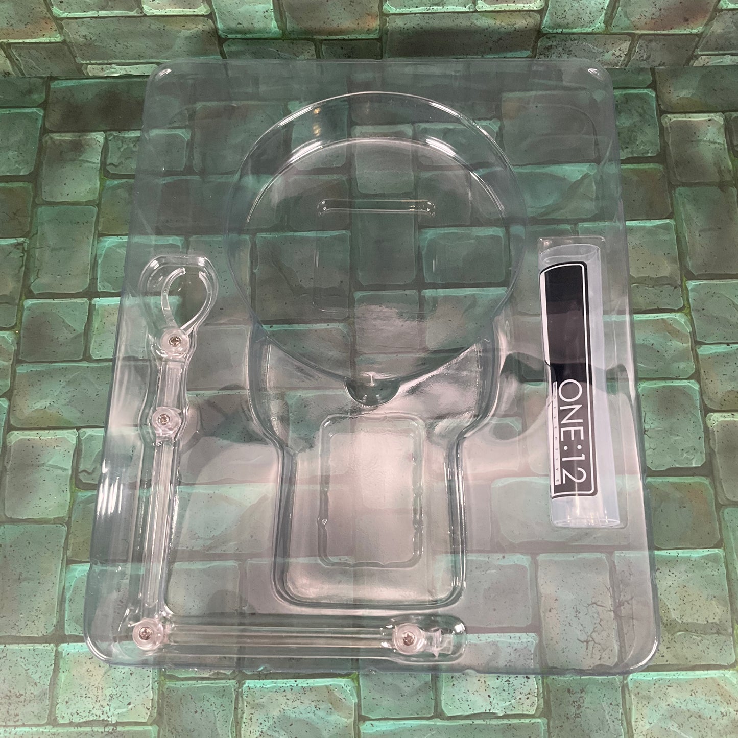 Batman: KGBeast (Mezco One:12) – Resealed