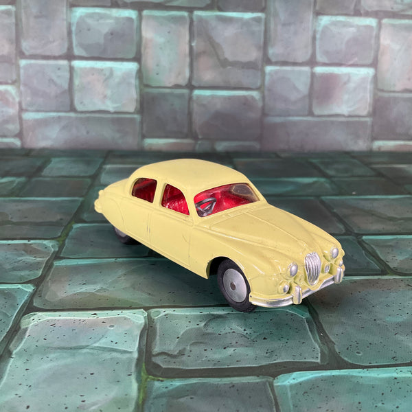 Corgi 208S Jaguar 2:4 Litre Saloon