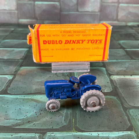 Dinky 069 Massey Harris Ferguson Tractor