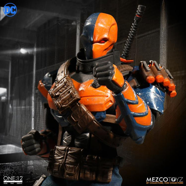 Deathstroke Mezco 1/12 Figure