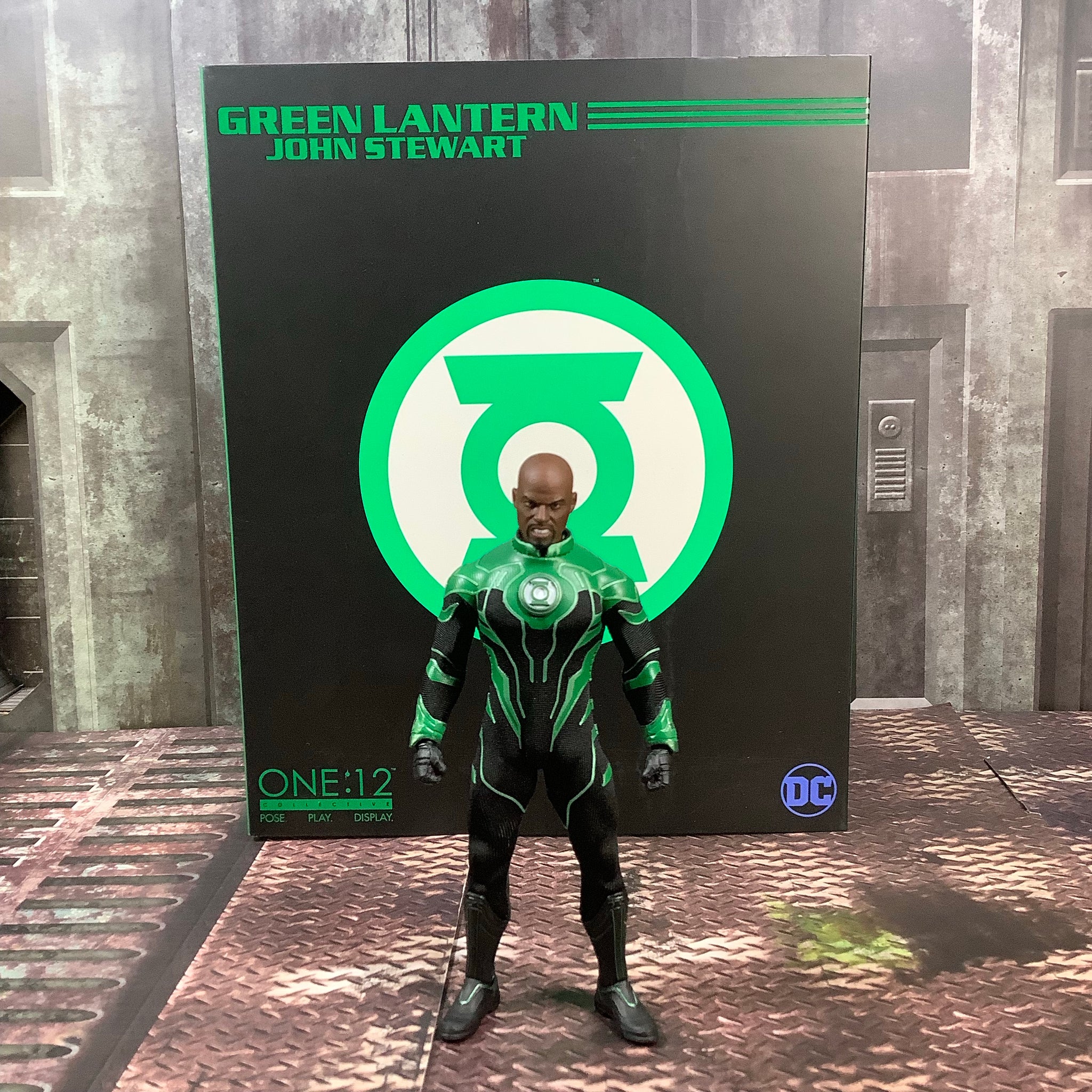Green Lantern John Stewart Mezco 1/12 Figure